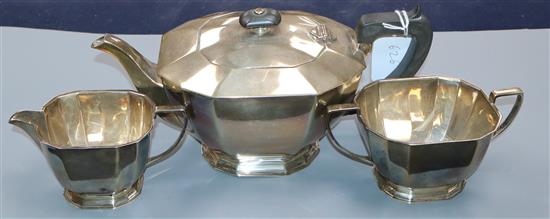 A George VI silver three piece tea set by Cooper Bros, & Sons, Sheffield, 1938, gross 32.5 oz.